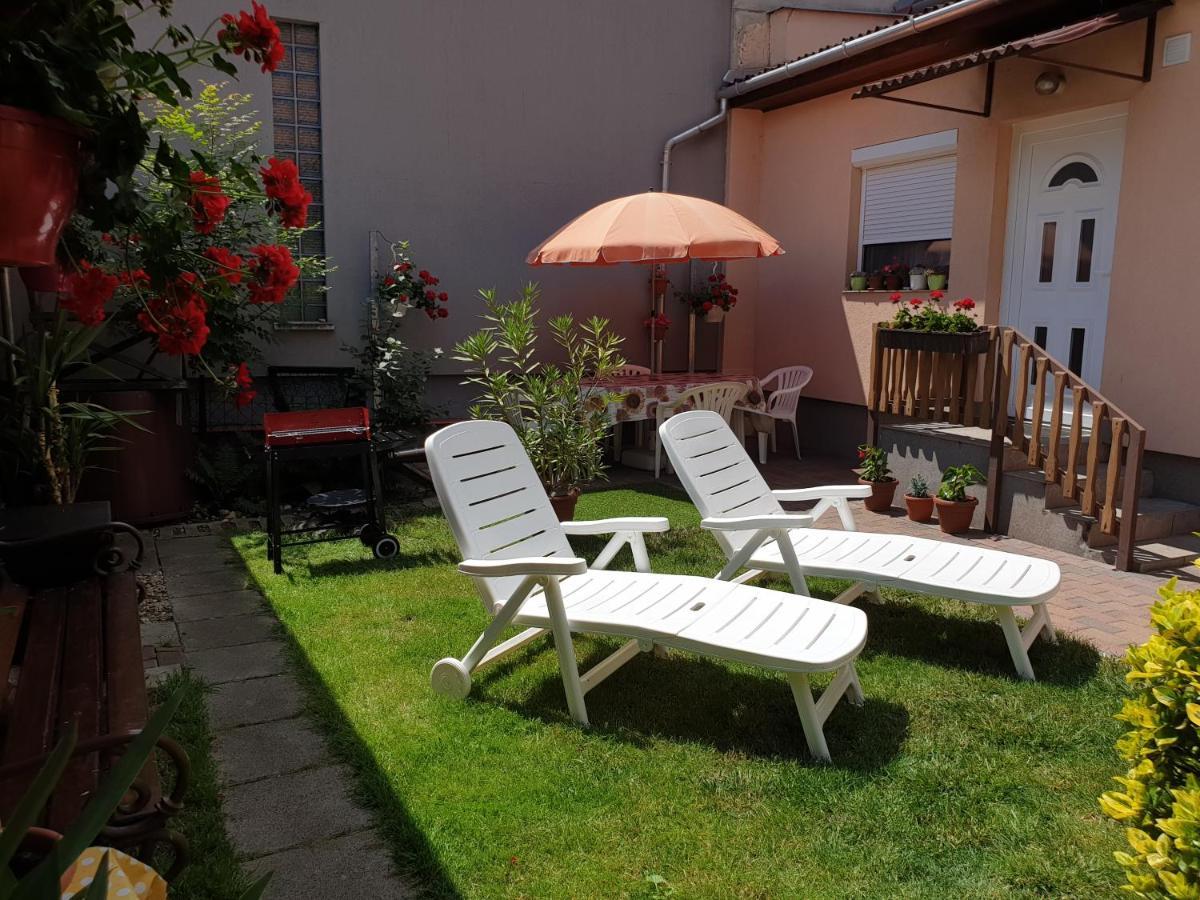Renata Vendeghaz Hotel Eger Exterior photo